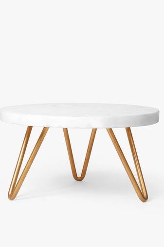 Vanilla dream cake stand