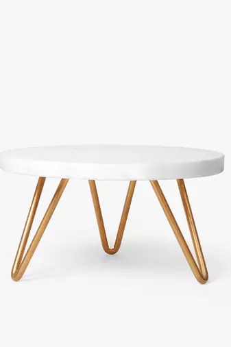 Vanilla dream cake stand