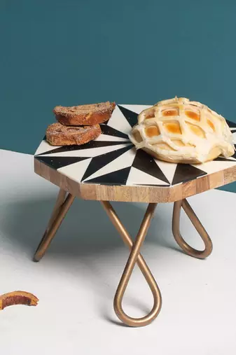 Retro black & white cake stand