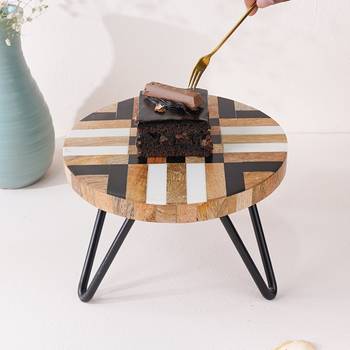 Black checkerboard cake stand 1