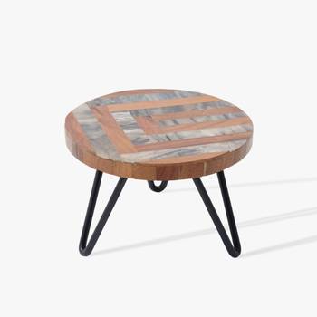 Wooden styler cake stand 1