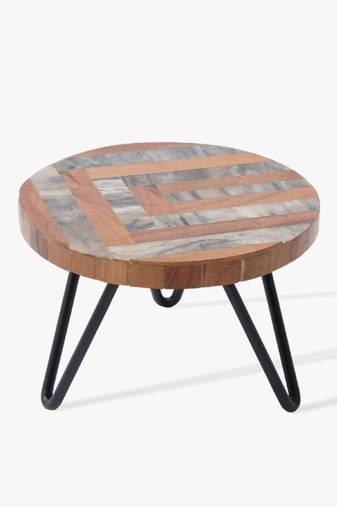 Wooden styler cake stand