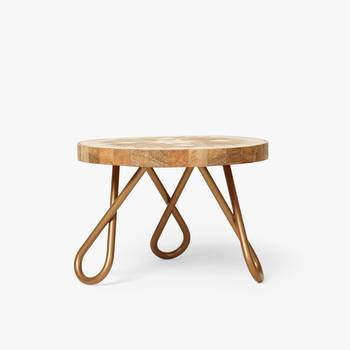 A vintage affair cake stand 1
