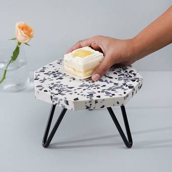 Speckled black & white cake stand 1