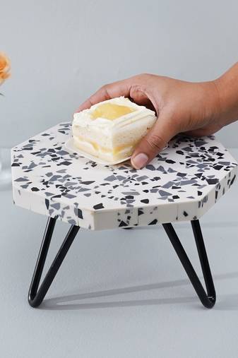 Speckled black & white cake stand