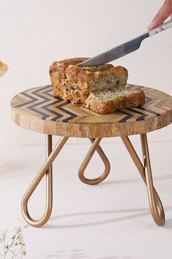 Chevron string cake stand