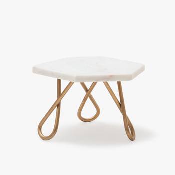 White hexagon cake stand 1