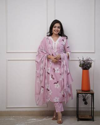 Lavish pink floarl print comfortable cotton kurta set for casual wear 1