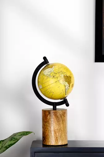 Cosmic desk globe