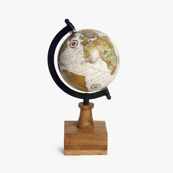 The rustic wanderer globe 1