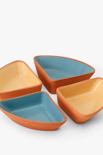 Quatro triangle terracotta bowl gift set