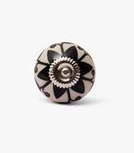 Monochrome floret ceramic knobs