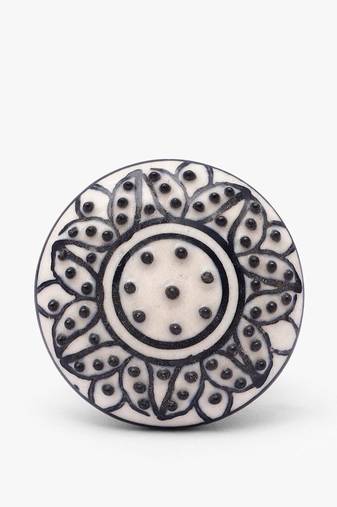 Polka dot ceramic knob for chic home d  cor