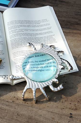 Silver crab magnifying glass