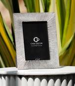 Silver metal photo frame 4x6