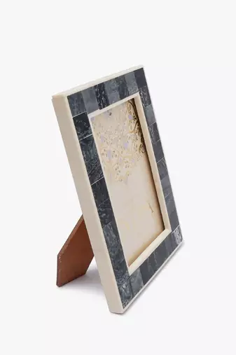 Timeless black photo frame 5x7