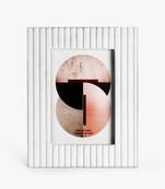 White aristocratic photo frame 5x7