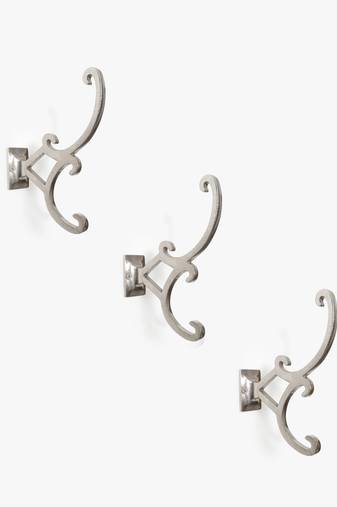 Silver swirl wall hook set