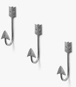 Black arrow metal hooks