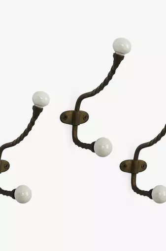 Lightbulb wall hook set
