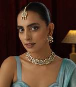 Multicolour kundan necklace set with maang tikka