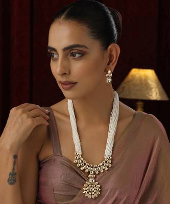 White kundan long necklace set 2