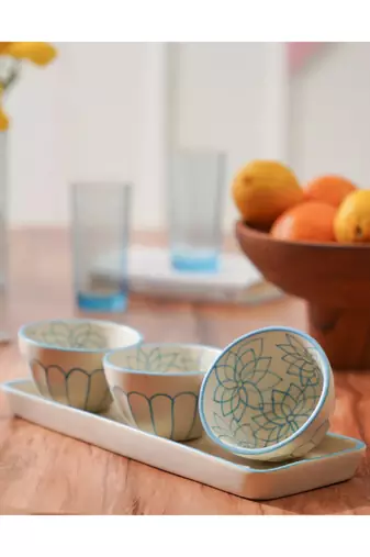 Meera- serving set of 3 bowls with tray  -stoneware ceramics