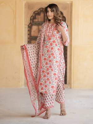 women peach and white straight kurta pant dupatta set 3