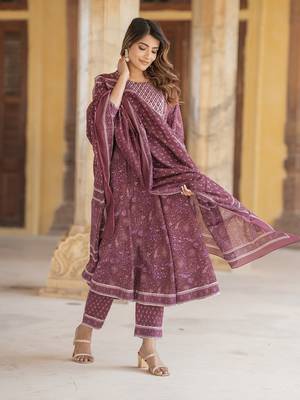 women mauve anarkali kurta pant dupatta set 3