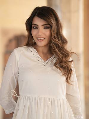 women off white a-line tiered kurta sharara dupatta set 1