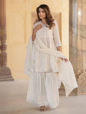 women off white a-line tiered kurta sharara dupatta set 4