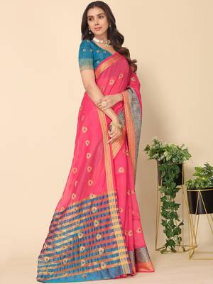 Pink Jacquard Cotton Blend Golden Zari Butta Butti Woven Maheshwari Saree With Blouse Piece 2