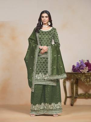 Green embroidered gold crush salwar suit 1