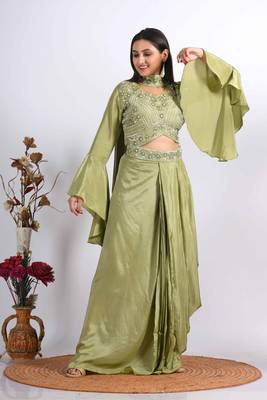 Green crop top with dupatta with hand embroidery 1