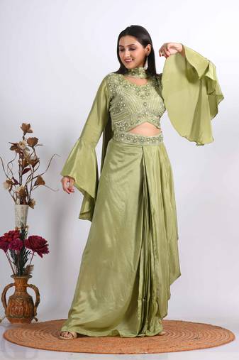 Green crop top with dupatta with hand embroidery