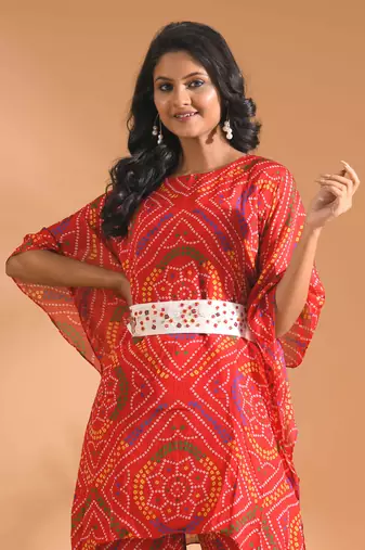 Red kaftan set  with printed