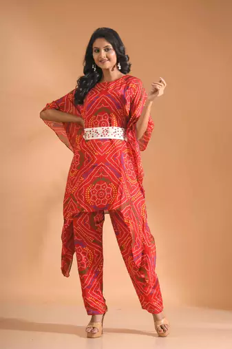 Red kaftan set  with printed