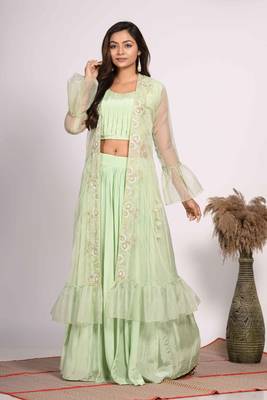 Green crop top with jacket with hand embroidery 3