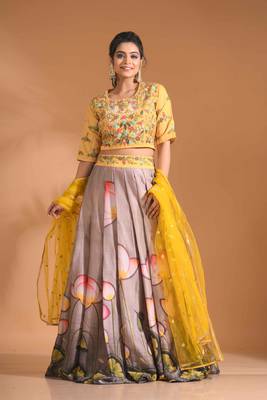 Beige crop top with printted shirt with net duppata with hand embroidery 4