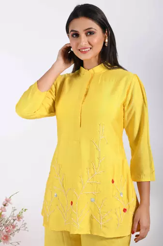 Yellow corset with hand embroidery