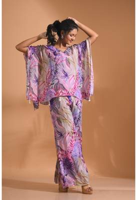Light multicolour  printed coset 4