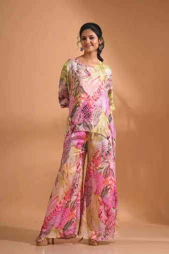 Light multicolour  printed coset