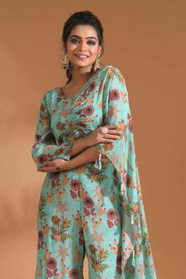Multicolour  coset with stylish dupatta with printed 4