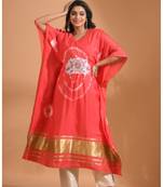 Red kaftan set with emroidiery with printed