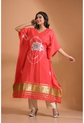 Red kaftan set with emroidiery with printed 2