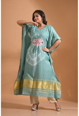 Green  kaftan set with emroidiery with printed 3
