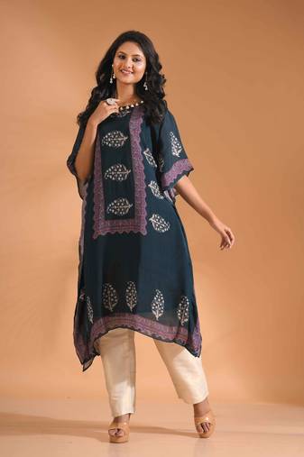 Blue kaftan set with printed