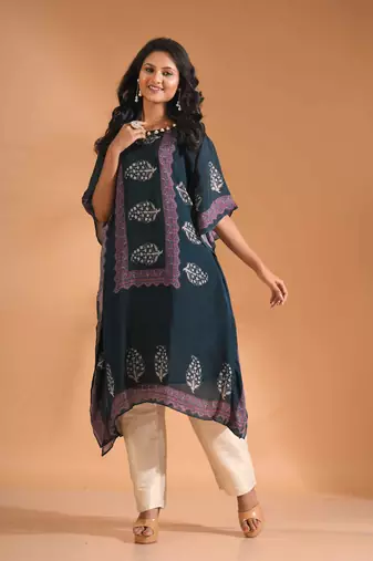 Blue kaftan set with printed