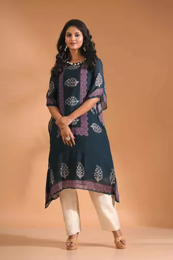 Blue kaftan set with printed