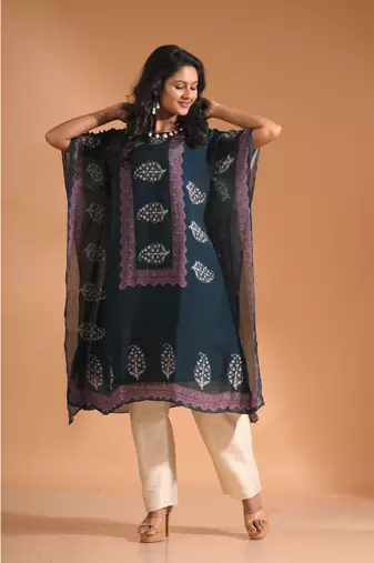 Blue kaftan set with printed